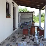 Lovely With Pool In Appartement