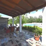 Lovely With Pool In Poreč