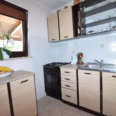 Lovely With Pool In * פורץ