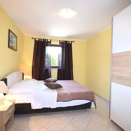 דירה Lovely With Pool In *