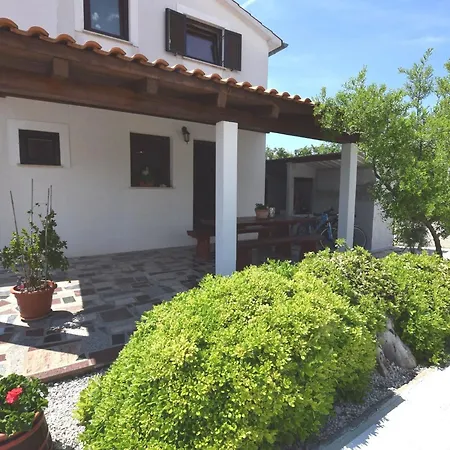 דירה Lovely With Pool In