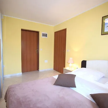 Appartement Lovely With Pool In *