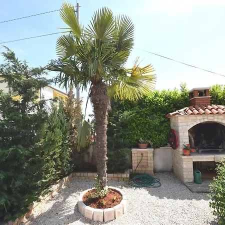 Lovely With Pool In * Poreč