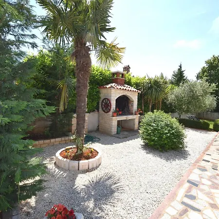 Lovely With Pool In *