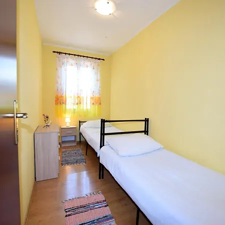 Lovely With Pool In Appartement